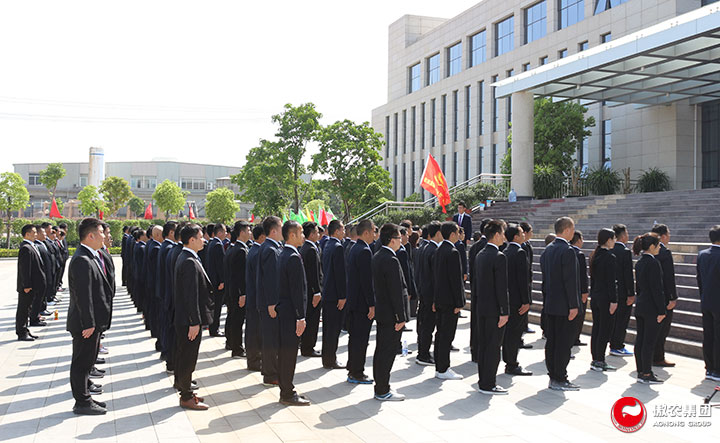201804160915010299 ONE游戏官网-皇马巴塞赞助商