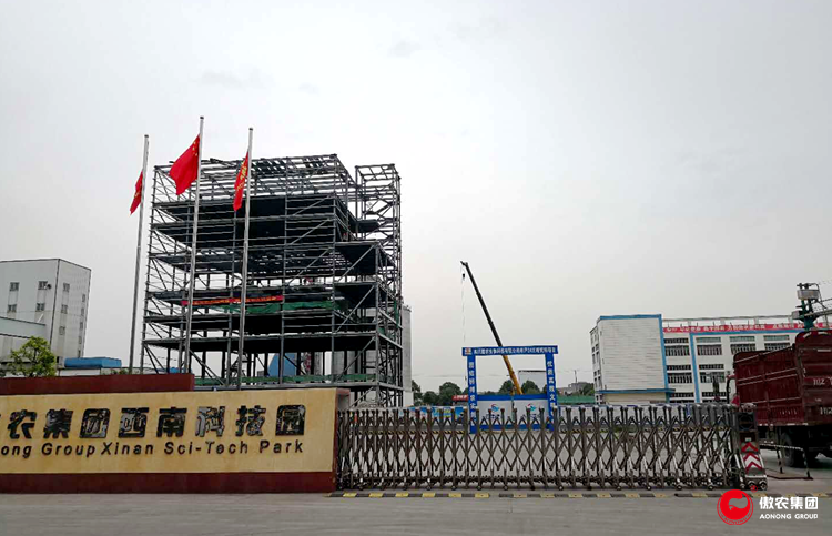 201806010831493577 ONE游戏官网-皇马巴塞赞助商