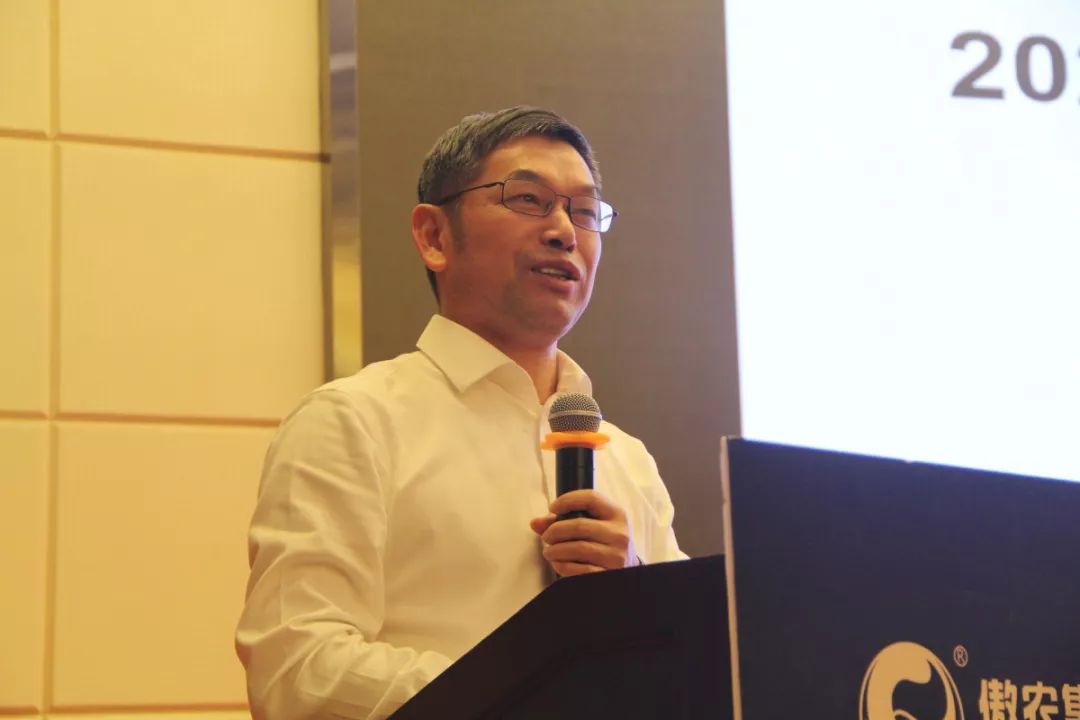 ONE游戏官网-皇马巴塞赞助商