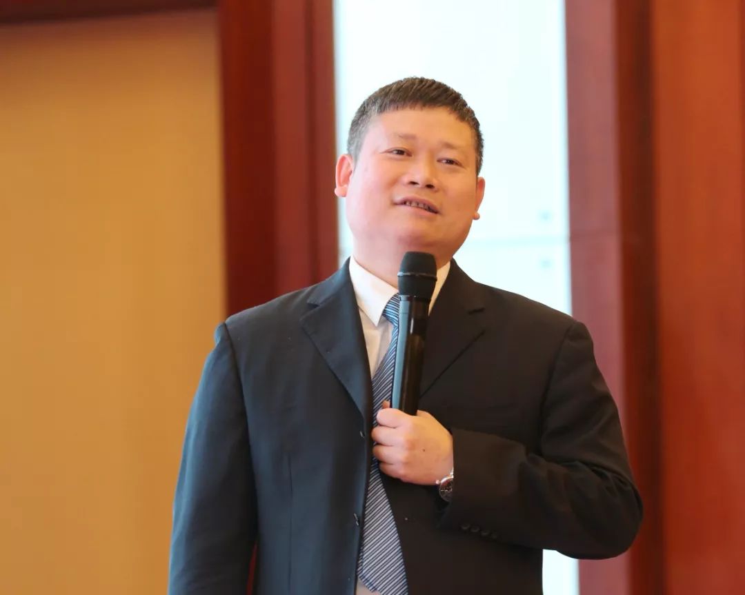 ONE游戏官网-皇马巴塞赞助商