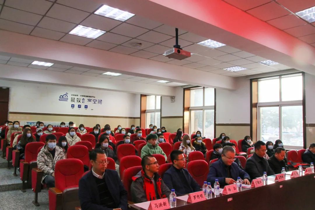 ONE游戏官网-皇马巴塞赞助商