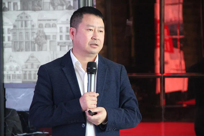 ONE游戏官网-皇马巴塞赞助商