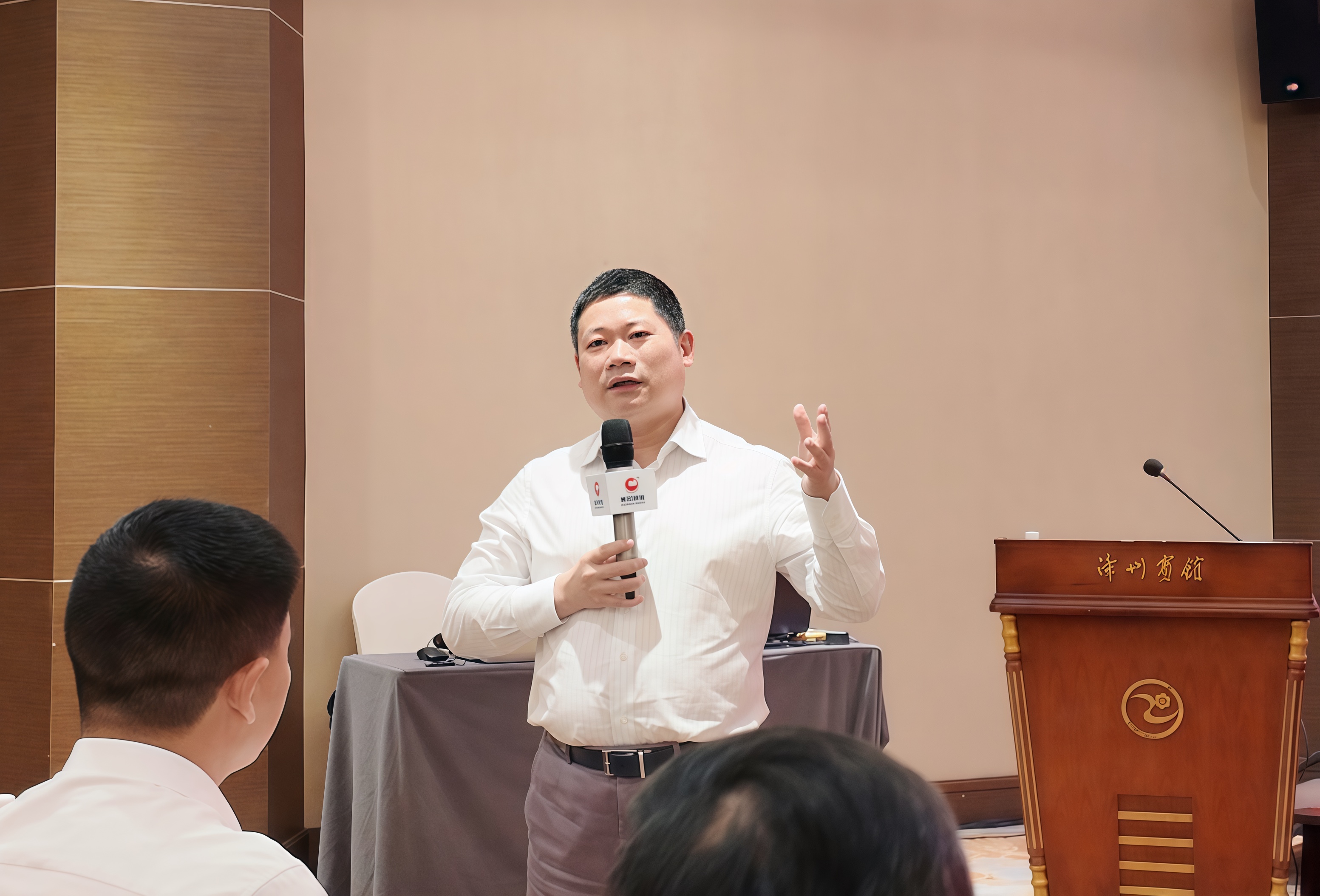 ONE游戏官网-皇马巴塞赞助商